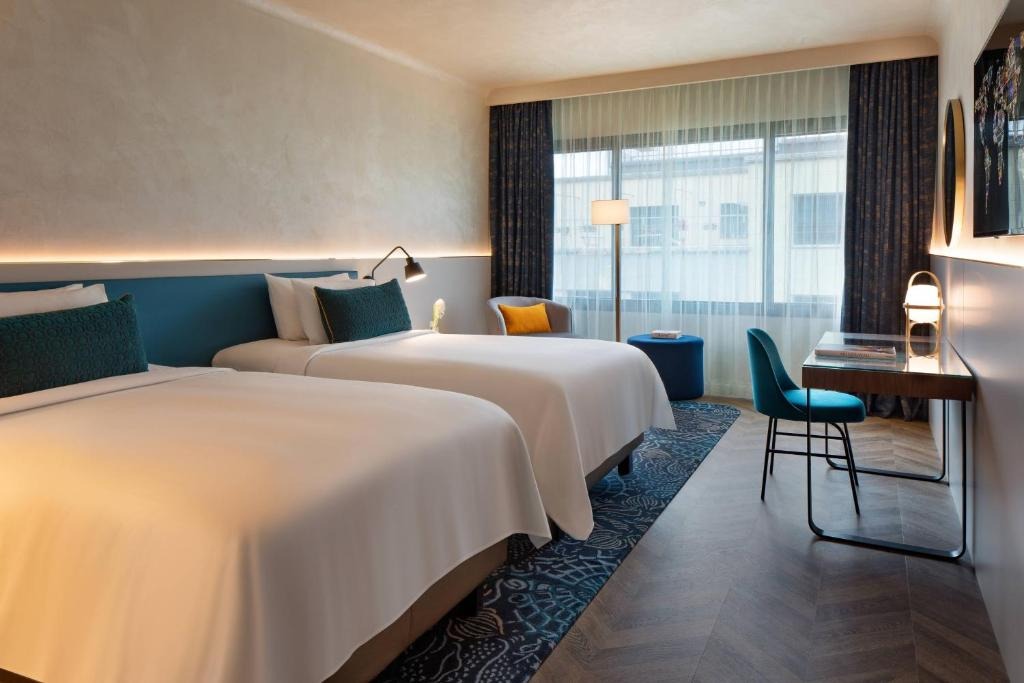 هتل  رنسانس بارسلون